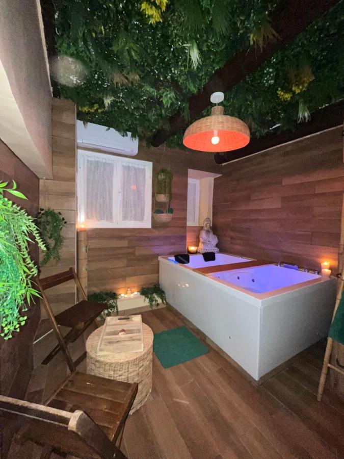Le Balneo Jacuzzi Vieil Antibes Safranier Appartement Buitenkant foto
